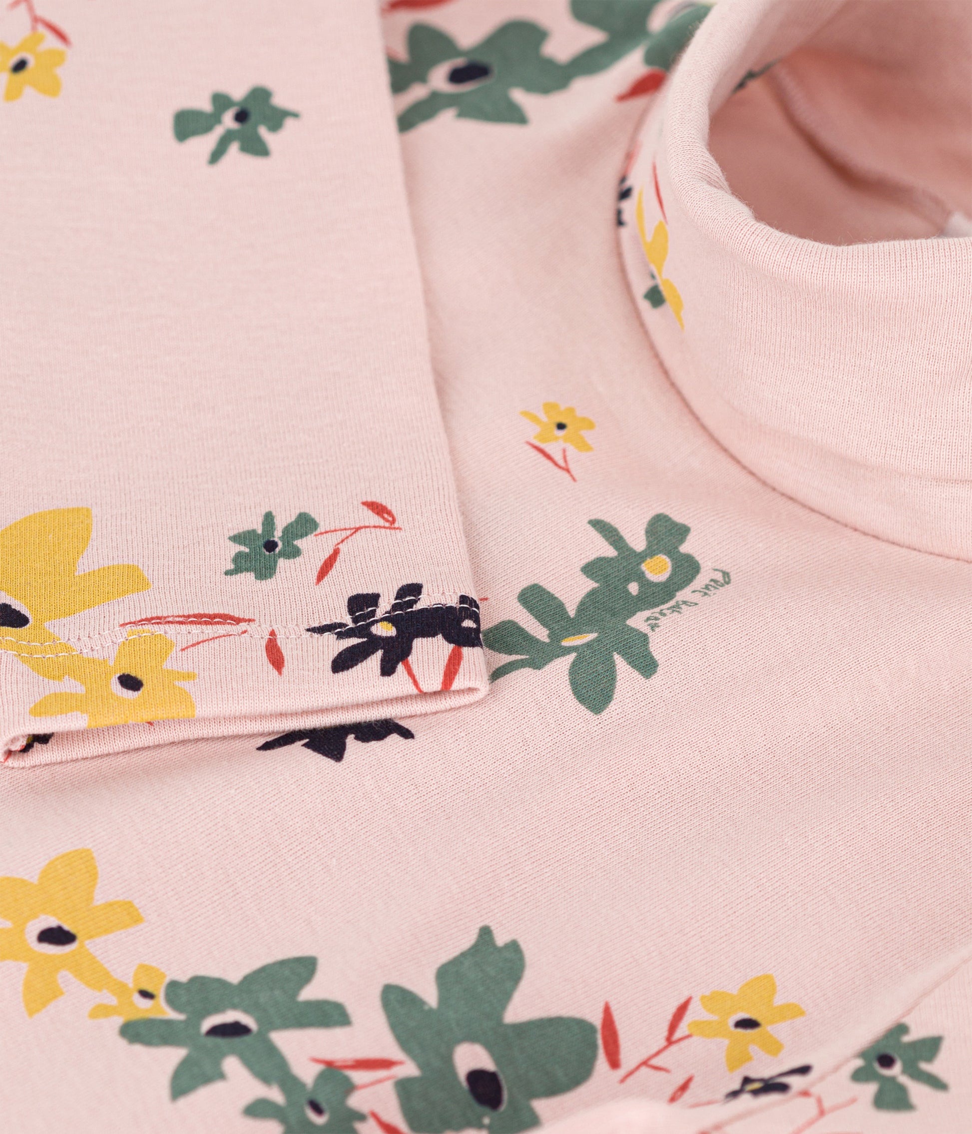 プリントタートルネック長袖Ｔシャツ
