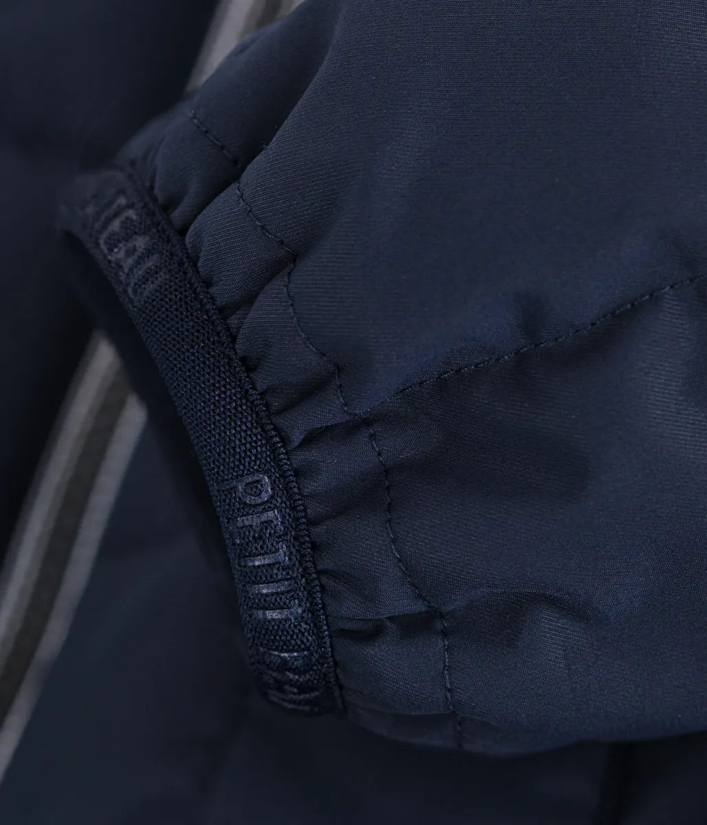 中綿入りフードジャケット