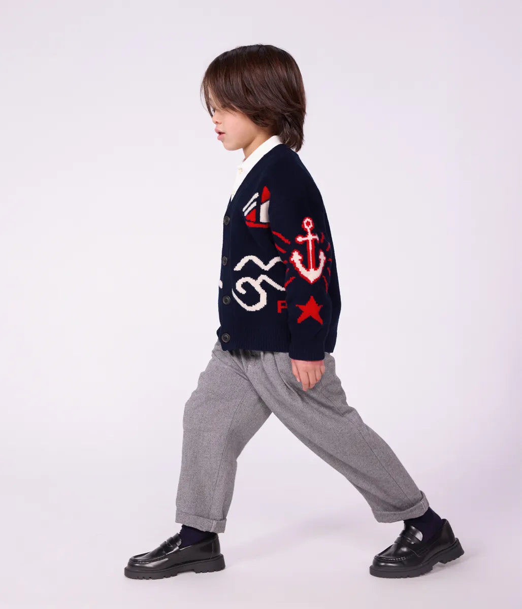 タック入りパンツ
